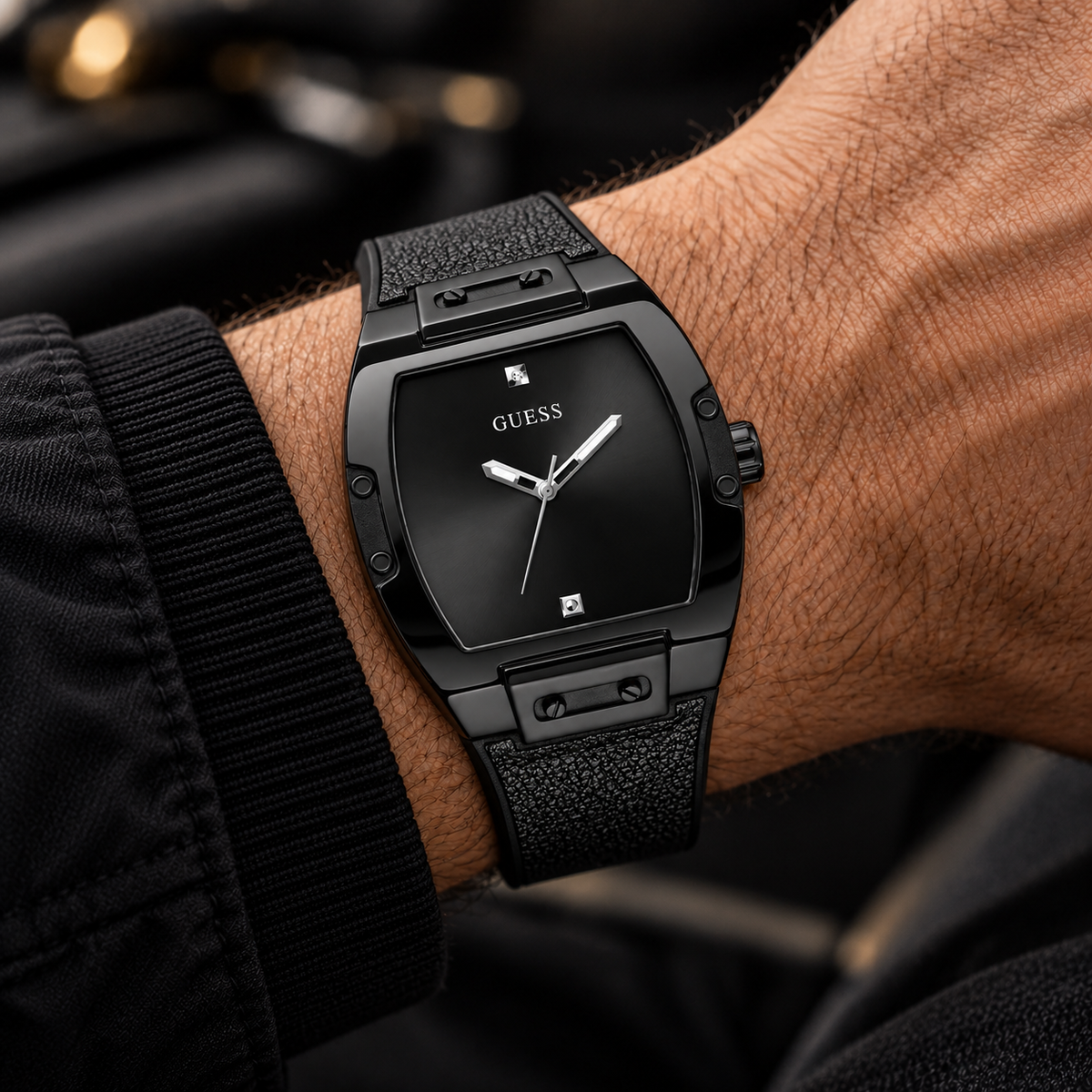 Guess Tonneau All Black Minimalist